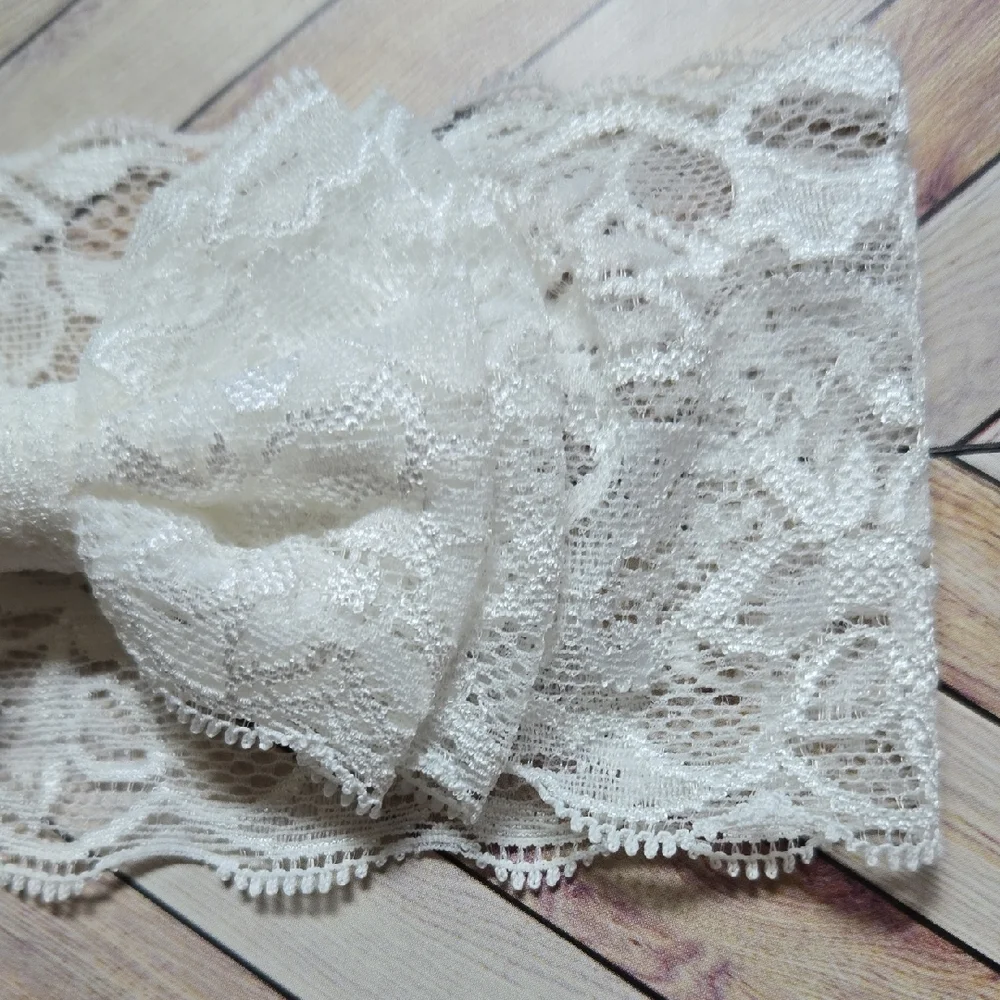 Handmade lace bowknot